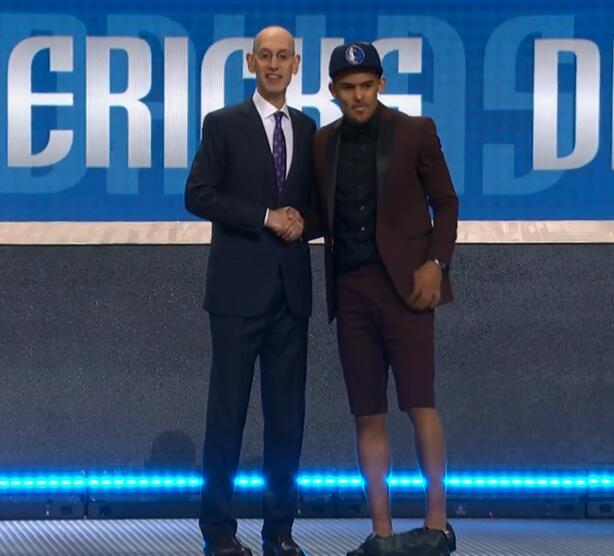 北青：徐彬大概率将与狼队签约，签约后或将被外租至英冠（北青：徐彬接近加盟狼队，完成签约后或将租借赴英冠）