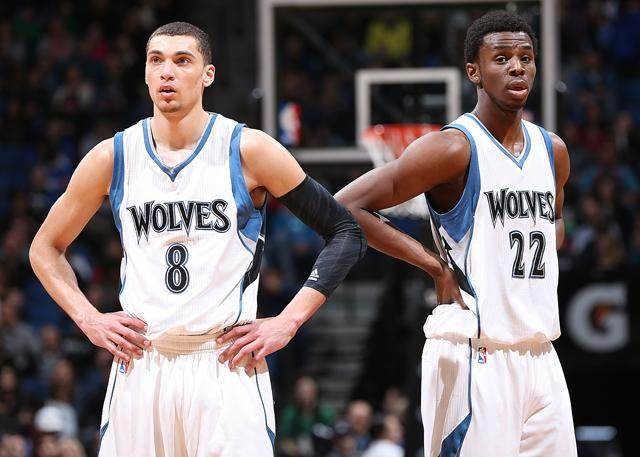 严重失准！CBA选秀状元杨曦皓14投1中贡献2分8个篮板（手感冰冷！CBA状元杨曦皓14投仅中1球，收获2分8篮板）